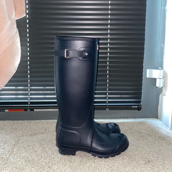 navy blue hunter boots - Picture 3 of 4